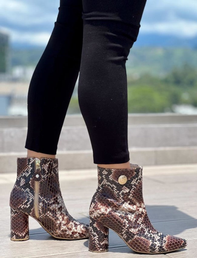 Botin Petra Print Cafe
