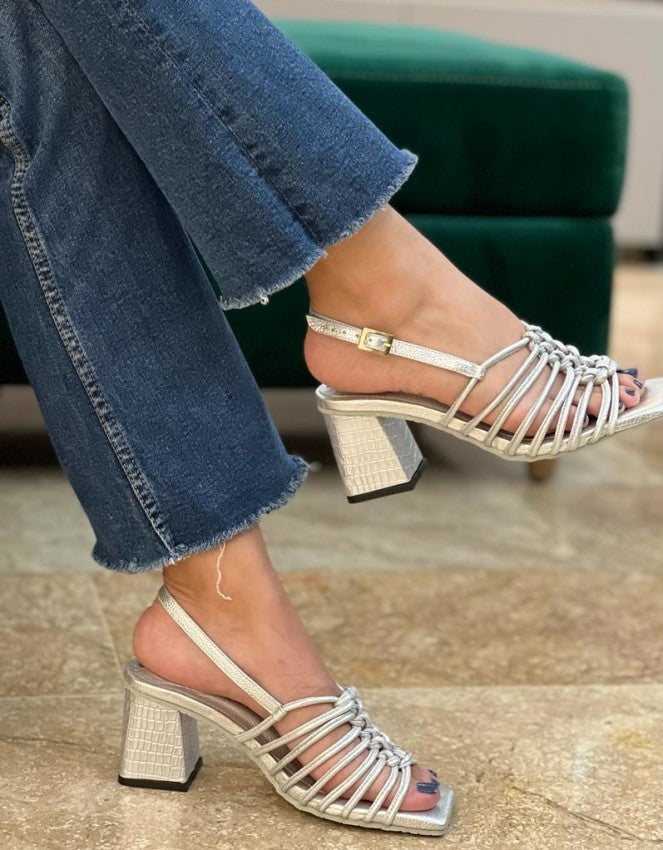 Sandalia 6130 Plata Trenzada