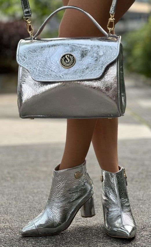 Botin Persistente Plata Cuero Corrugado